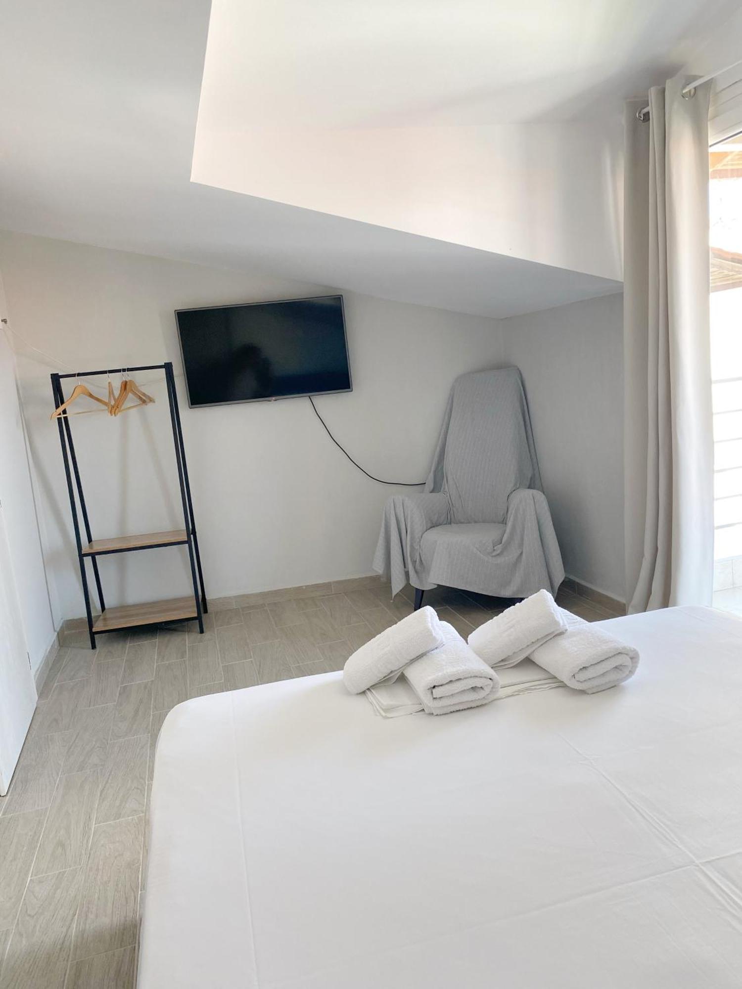 Delia Apartments Pefkochori Luaran gambar